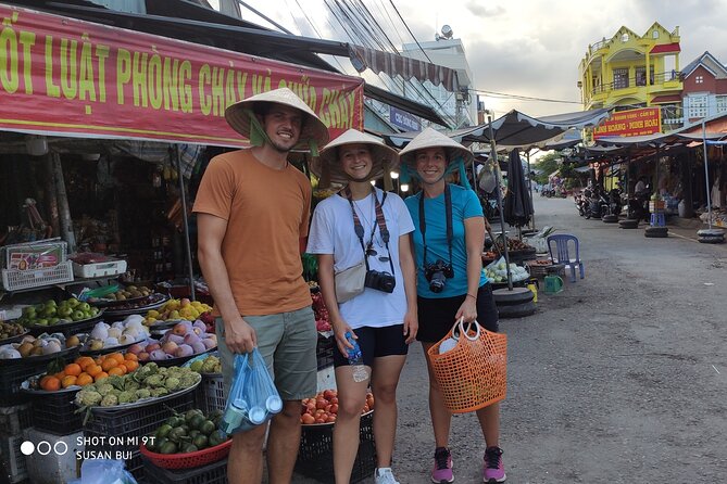 Full-Day Experience in Mekong Cycling and Authentic Home Cooking - Cycling through villages and farm country