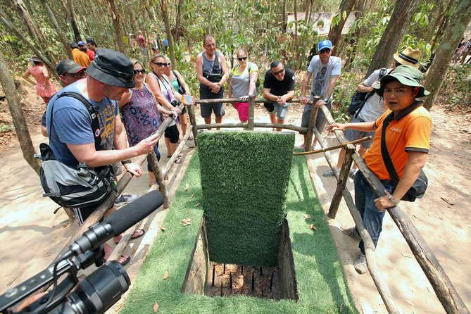 Full-Day Tour in the Cu Chi Tunnels with a Luxury Speed Boat - Crawling Through the Underground Sections