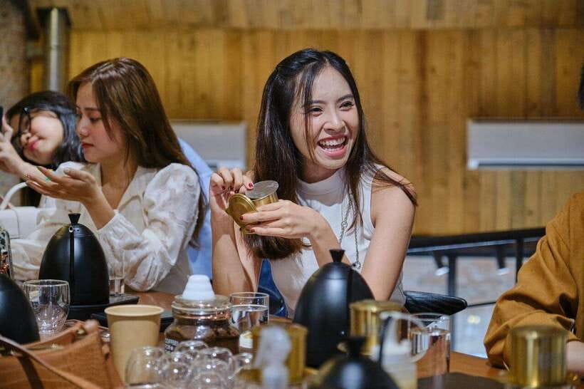 Hands-on Discovery of Vietnamese Coffee & Culture - Brewing Lacàph Filter Blend with mung bean cake