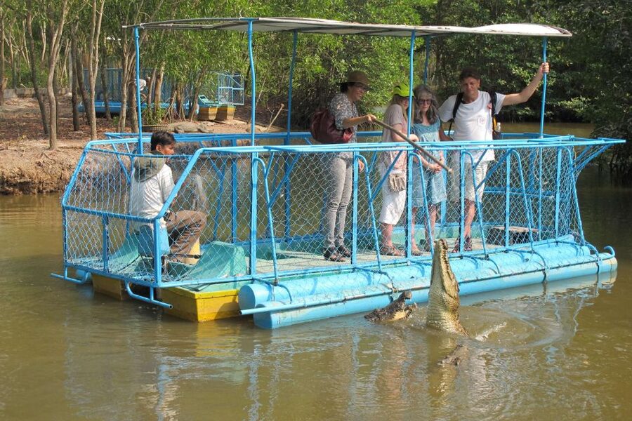 HCM:Can Gio Mangrove Forest Tour-Monkey Island - Can Gio market and the ride home
