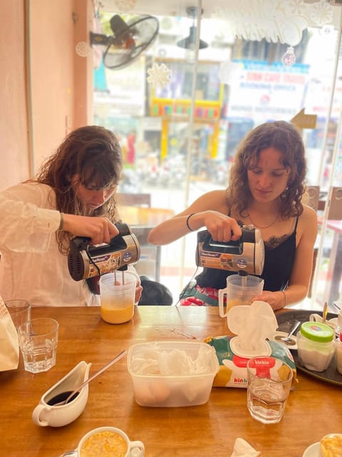 HCM: Egg Coffee Class with local Instructor & Snack - The one-hour class, step by step