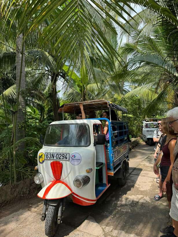 HCM: Mekong Delta Islands Boat & Tuk-Tuk Tour with Tastings - The morning ride from Ho Chi Minh City to My Tho