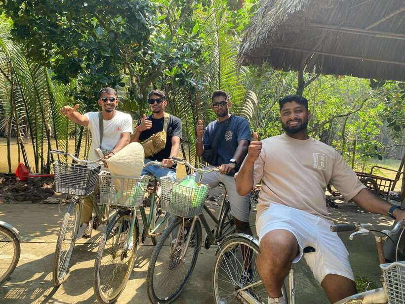 HCM: Mekong Delta Islands Boat & Tuk-Tuk Tour with Tastings - Tropical fruit and southern folk music