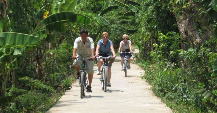 HCM: Mekong Delta, My Tho & Ben Tre Coconut Village - My Tho and the first river ride