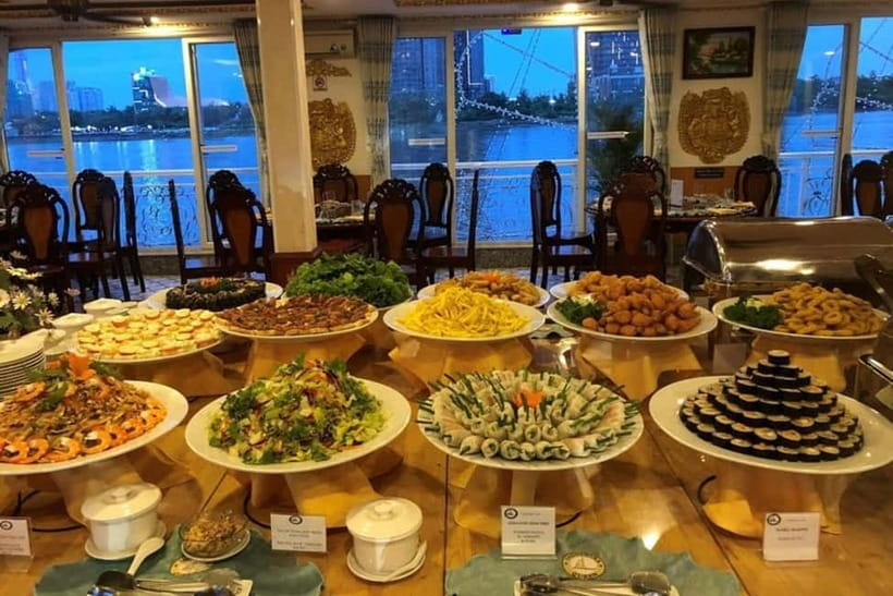 HCM: Night Experience Dinner Cruise on Saigon River - Who will get the most from this cruise
