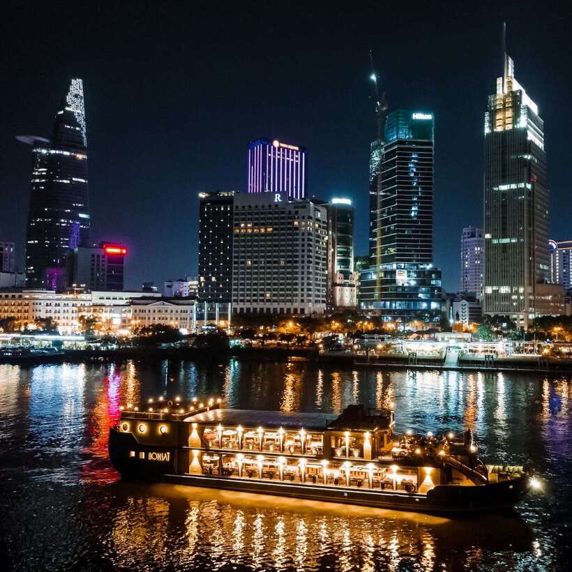 HCM: Saigon River Dinner Cruise - Vietnamese dinner, buffet or set menu