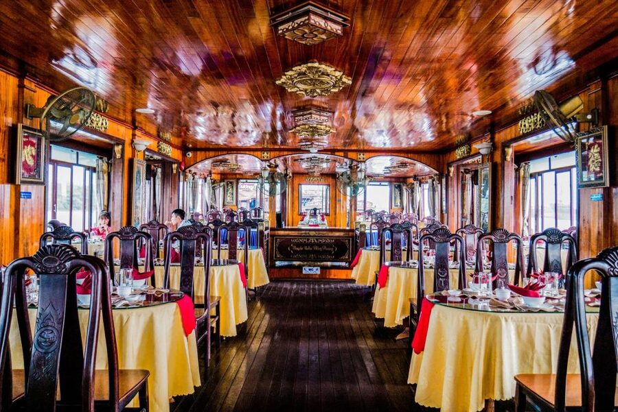 HCM: Saigon River Dinner Cruise - Returning to the harbor and meeting your ride