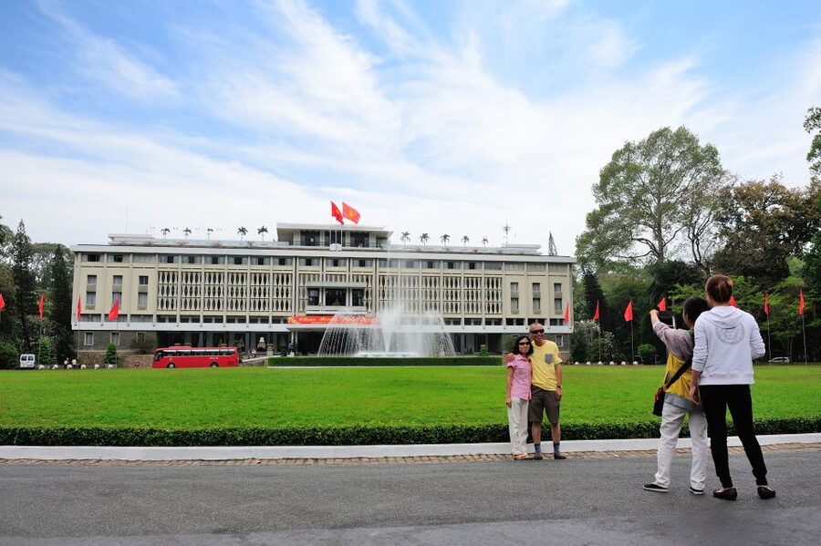 HCM: War Remnants Museum & Independence Palace Walking Tour - The value of a $9 guided walk