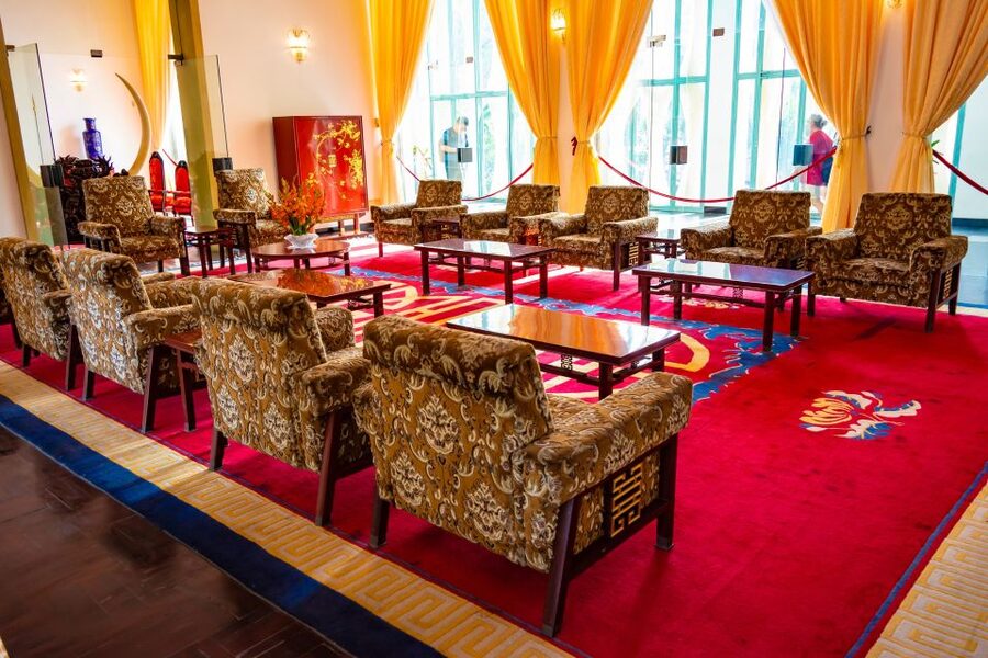 HCM: War Remnants Museum & Independence Palace Walking Tour - The guide makes the biggest difference