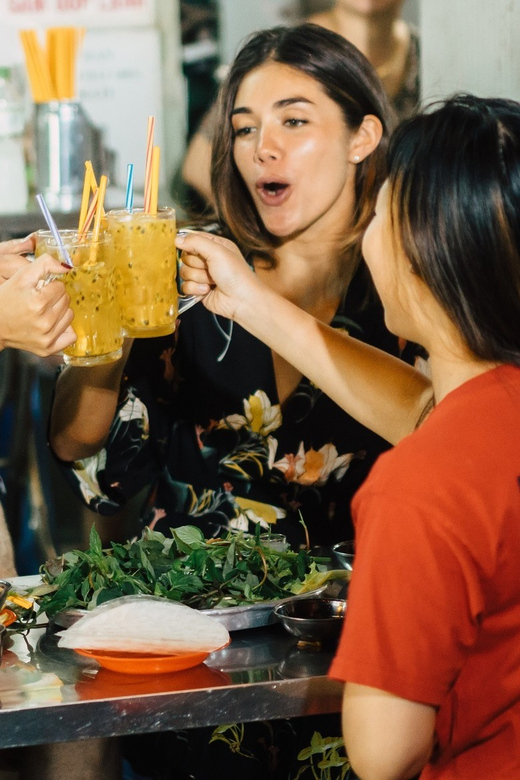 HCMC: A Taste of Vietnam Saigon Night Food Tour - Five districts, one moving dinner table