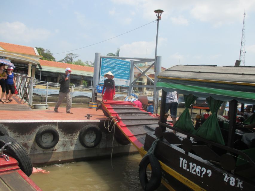 HCMC: Cai Rang Floating Market & Mekong Delta Private Tour - Lunch and the rhythm of a private tour