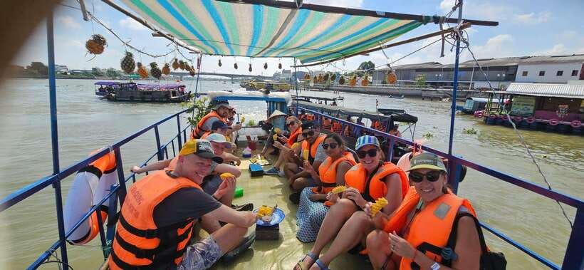 Ho Chi Minh: 1 Day Can Tho Floating Market & Cu Chi Tunnels - The guides can shape the whole day