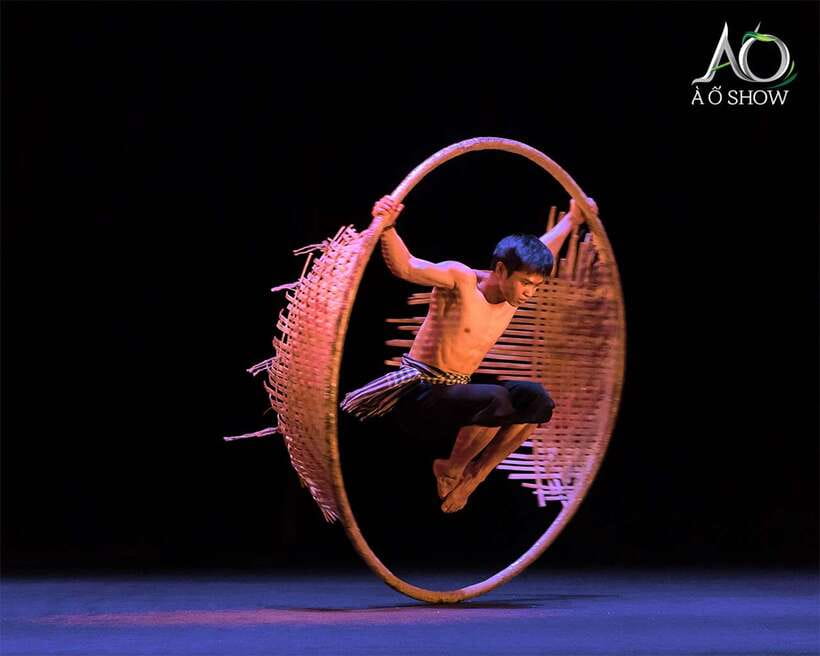 Ho Chi Minh: A O Show Bamboo Circus at Saigon Opera House - The music is not just decoration
