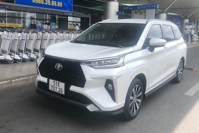 HO CHI MINH AIRPORT: CAR 7s PICK UP <-> HOTEL (one way transfer) - Key points at a glance