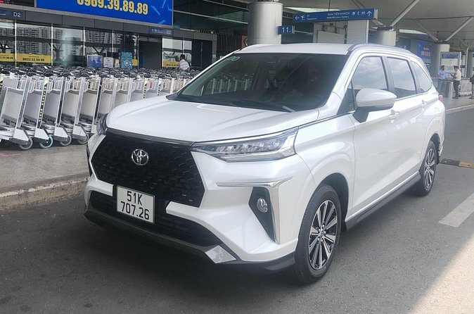 HO CHI MINH AIRPORT: CAR 7s PICK UP <-> HOTEL (one way transfer) - The return transfer from your hotel