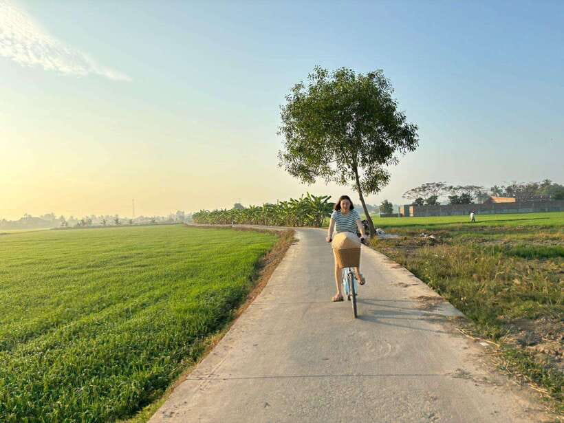 Ho Chi Minh City: 2-Day Bike & Kayak Mekong Delta Tour - Family Tiny Garden and the overnight stay