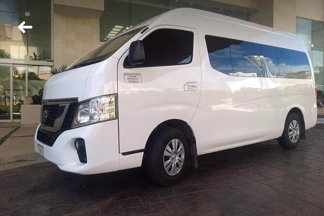 Ho Chi Minh City Airport (SGN) to Ho Chi Minh hotels - Arrival Private Transfer - Meeting your driver with a nameplate
