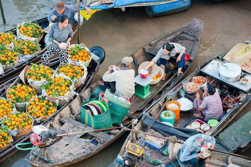 Ho Chi Minh City: Cai Rang Floating Market in Can Tho Tour - The flying menu lunch on Son Islet