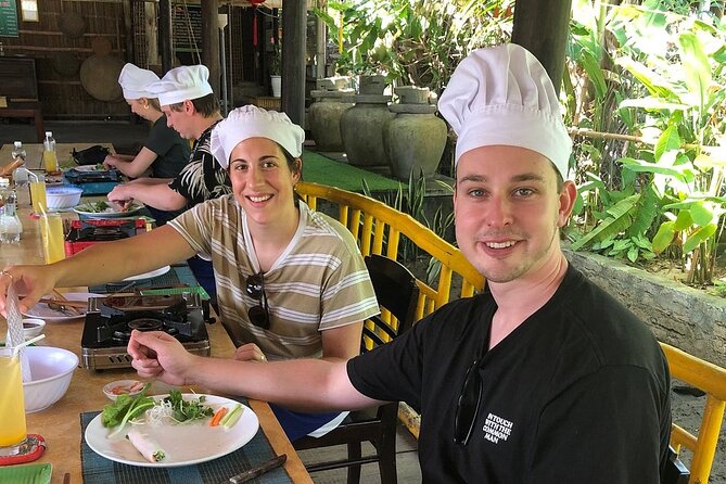 Ho Chi Minh City Cooking Class in Local's Home - Meeting the chef and getting settled