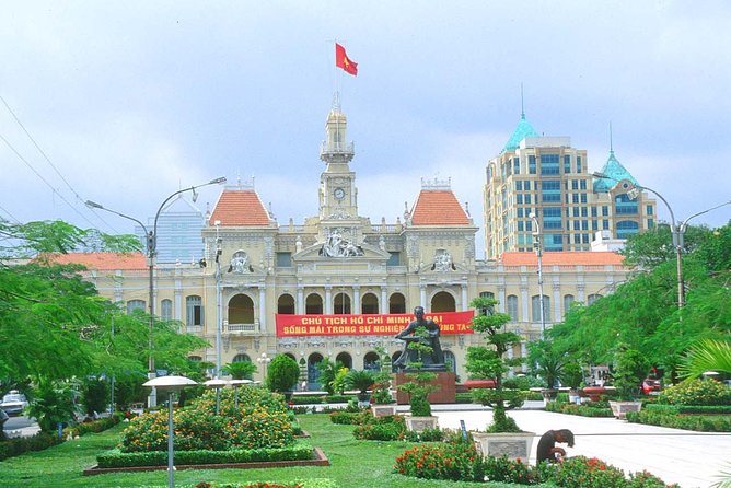 Ho Chi Minh City Cu Chi Tunnels Full Day Tour with Local Lunch - What the guide adds to the day
