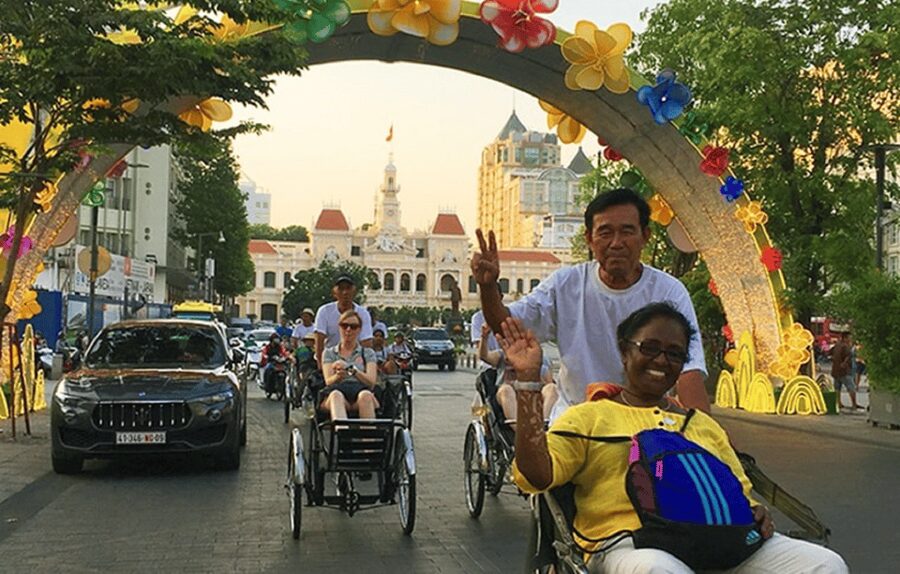 Ho Chi Minh City Cyclo Tour with English Speaking Guide - The Thich Quang Duc Memorial