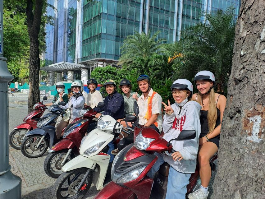 Ho Chi Minh City: Food Tour by Scooter with Eleven Tastings - Chợ Hồ Thị Kỷ: snacks beside Saigon’s flower market