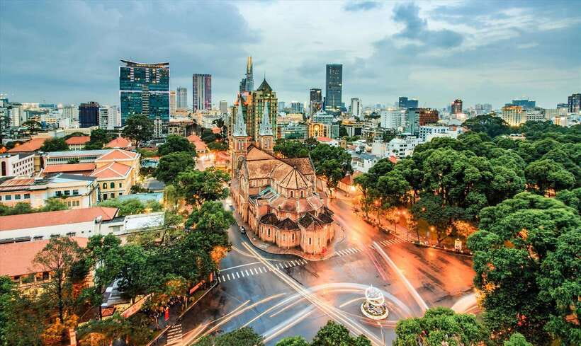 Ho Chi Minh City: Guided Half-Day Tour with Hotel Pickup - Independence Palace and its secret working spaces