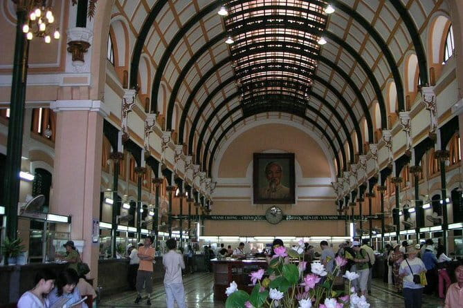 Ho Chi Minh City Half-day Jeep Tour - Cơm Tấm Đỗ Phủ and a taste of pre-1975 Saigon