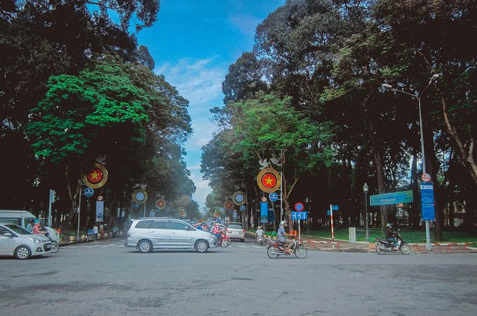 Ho Chi Minh City Half Day Tour - French-era Saigon around the Central Post Office