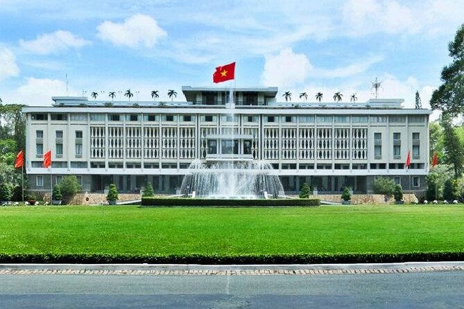 Ho Chi Minh City Half Day - VIP Private Tour - What the guide adds to a private tour