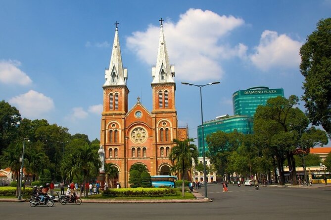Ho Chi Minh City Highlights Tour - Independence Palace and the story of reunification