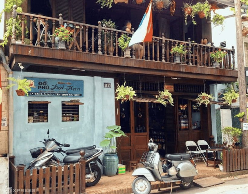 Ho Chi Minh City: Historical Journey Guided Tour in Saigon - Walking, weather, and practical comfort
