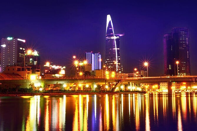 Ho Chi Minh City Luxury Dinner Cruise – Saigon Princess - Music and the pace of the evening
