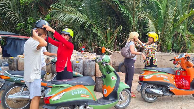 Ho Chi Minh City: Mekong Delta Day Trip with Lunch & Drinks - Motorbike roads through the Ben Tre countryside