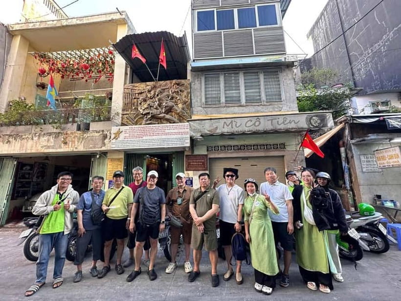 Ho Chi Minh City: Motorbike Street Food Tour - 12 Tastings - Who should book this experience