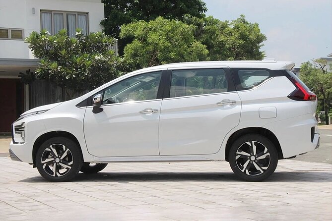 Ho Chi Minh City Private Car with Driver 4 - 8 hours - A private way to handle Ho Chi Minh City traffic