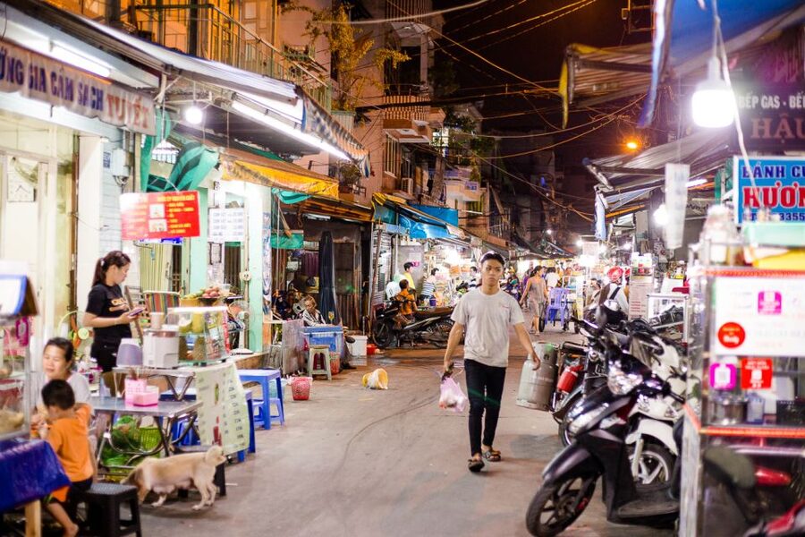 Ho Chi Minh City: Private Street Food Evening Walking Tour - Key points to know before you book