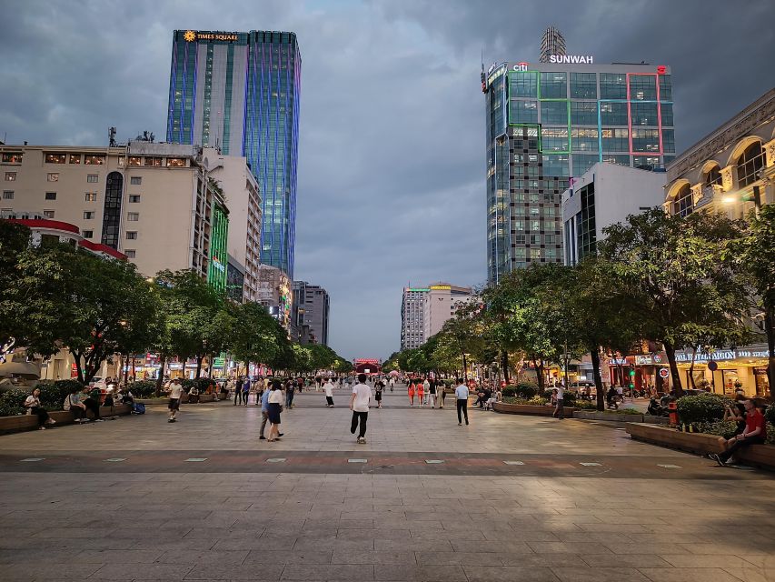 Ho Chi Minh City (Saigon): Private Tour with a Local Guide - Choosing two hours, half a day or eight hours