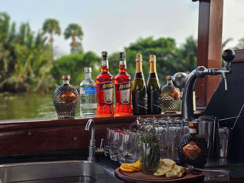 Ho Chi Minh City: Saigon River Boutique Cruise - Landmark 81 and the return to the station
