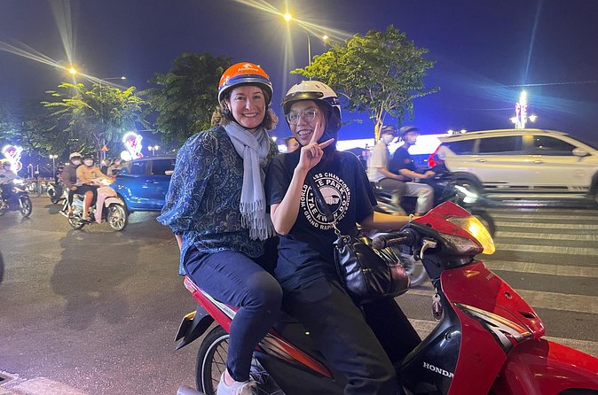 Ho Chi Minh city Sightseeing or Midnight nightlife by motorbike - What the $30 price really gives you