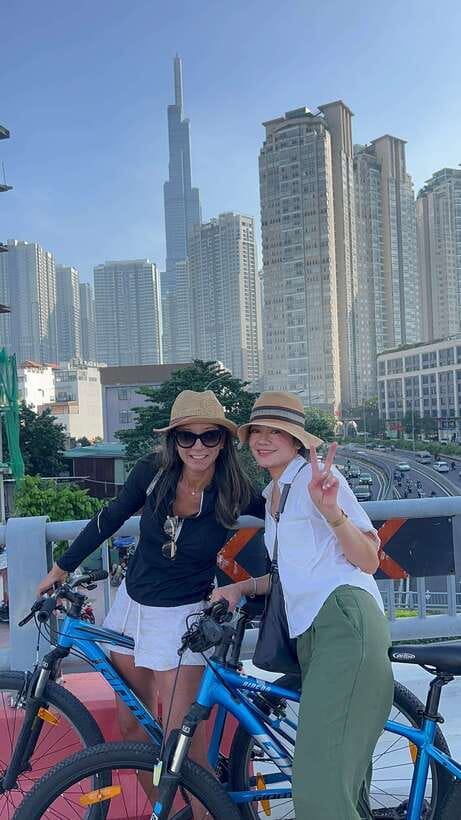 Ho Chi Minh City Sightseeing Private Tour With Funny Guide - The less obvious stops: bunker, monument, temple, and market
