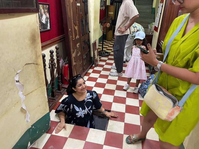 Ho Chi Minh City Sightseeing Tour With Female Tour Guide - Starting at the War Museum