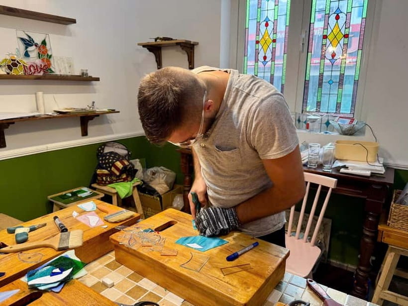 Ho Chi Minh City: Stained Glass Art Workshop in Saigon - Learning how glass becomes a design