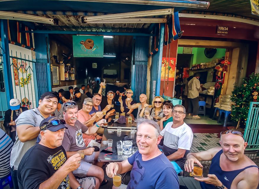Ho Chi Minh City: Street Food and Sightseeing by Motorbike - District 3 and an old apartment