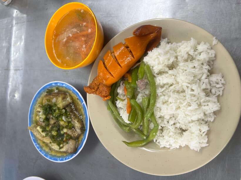 Ho Chi Minh City Street Food Private Tour With Female Guide - What you might taste during the route