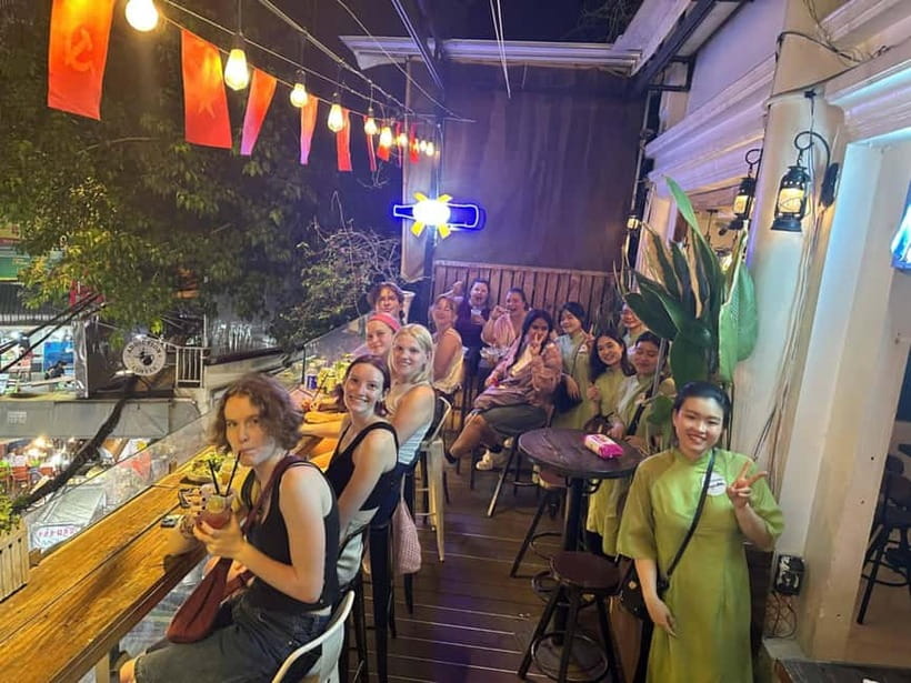 Ho Chi Minh City: Street Food Walking Tour with 12 Tastings - Group size, transport, and physical comfort