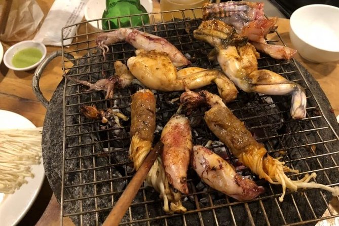 Ho Chi Minh City: Street Food Walking Tour with 12 Tastings - Starting with Bún Bò Huế and jasmine tea