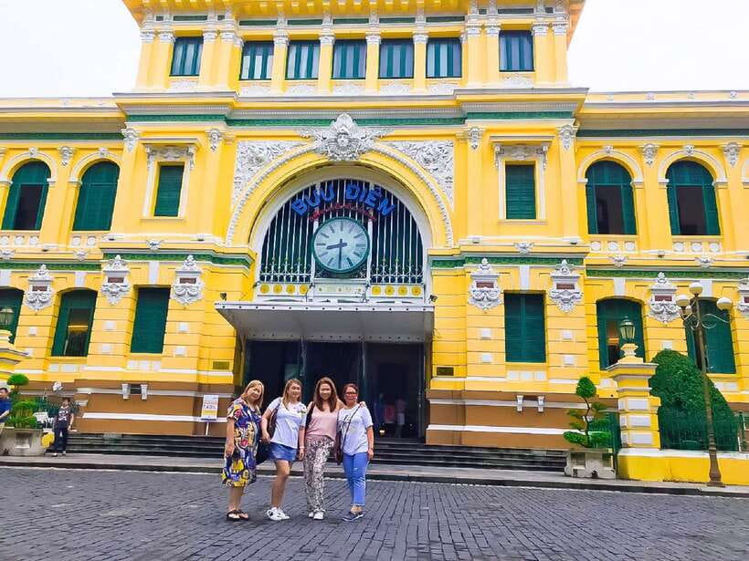 Ho Chi Minh City: Top Sightseeing Saigon Trip & History Tour - Lunch gives the day a needed pause