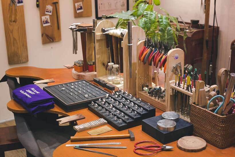 Ho Chi Minh City Vietnam: Silver Jewelry Making Workshop - Personal Details Through Stamping and Engraving