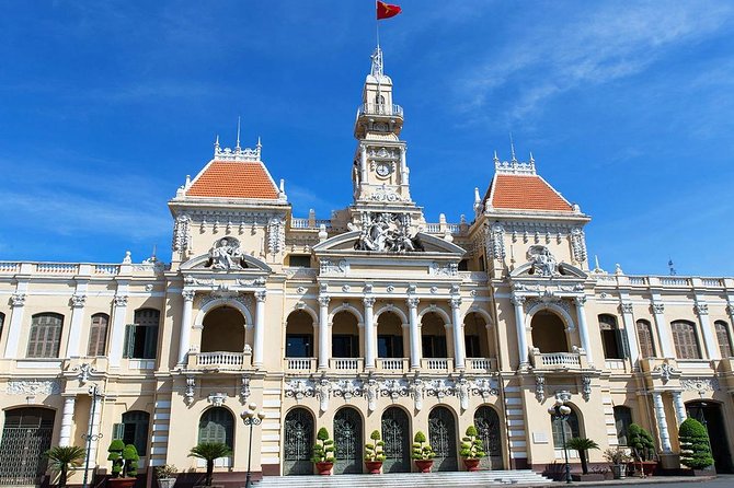 Ho Chi Minh City: War Remnants Museum & Ben Thanh Market - Ben Thanh Market and the practical side of city life